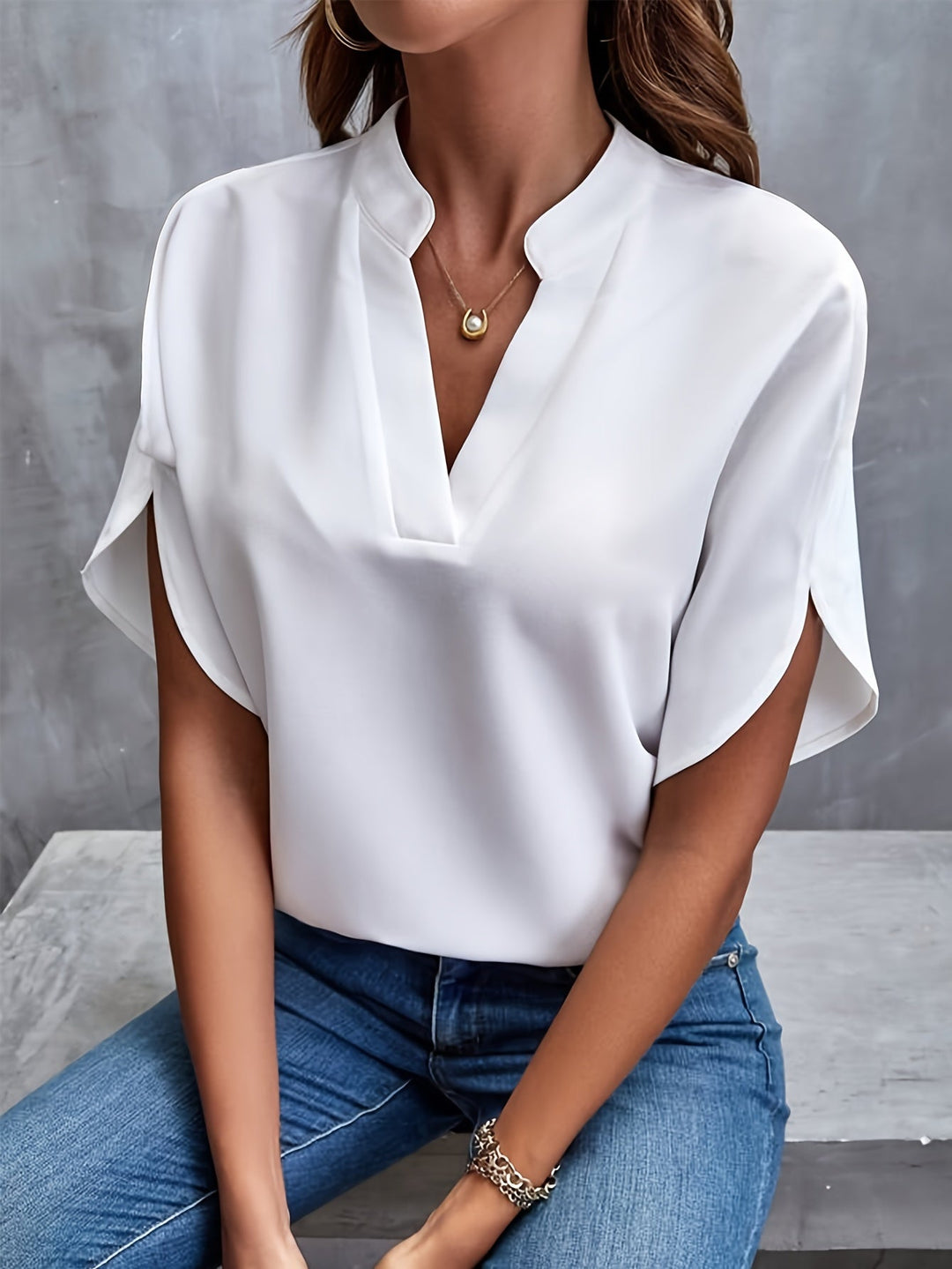 Hensley - Elegant V-Neck Blouse
