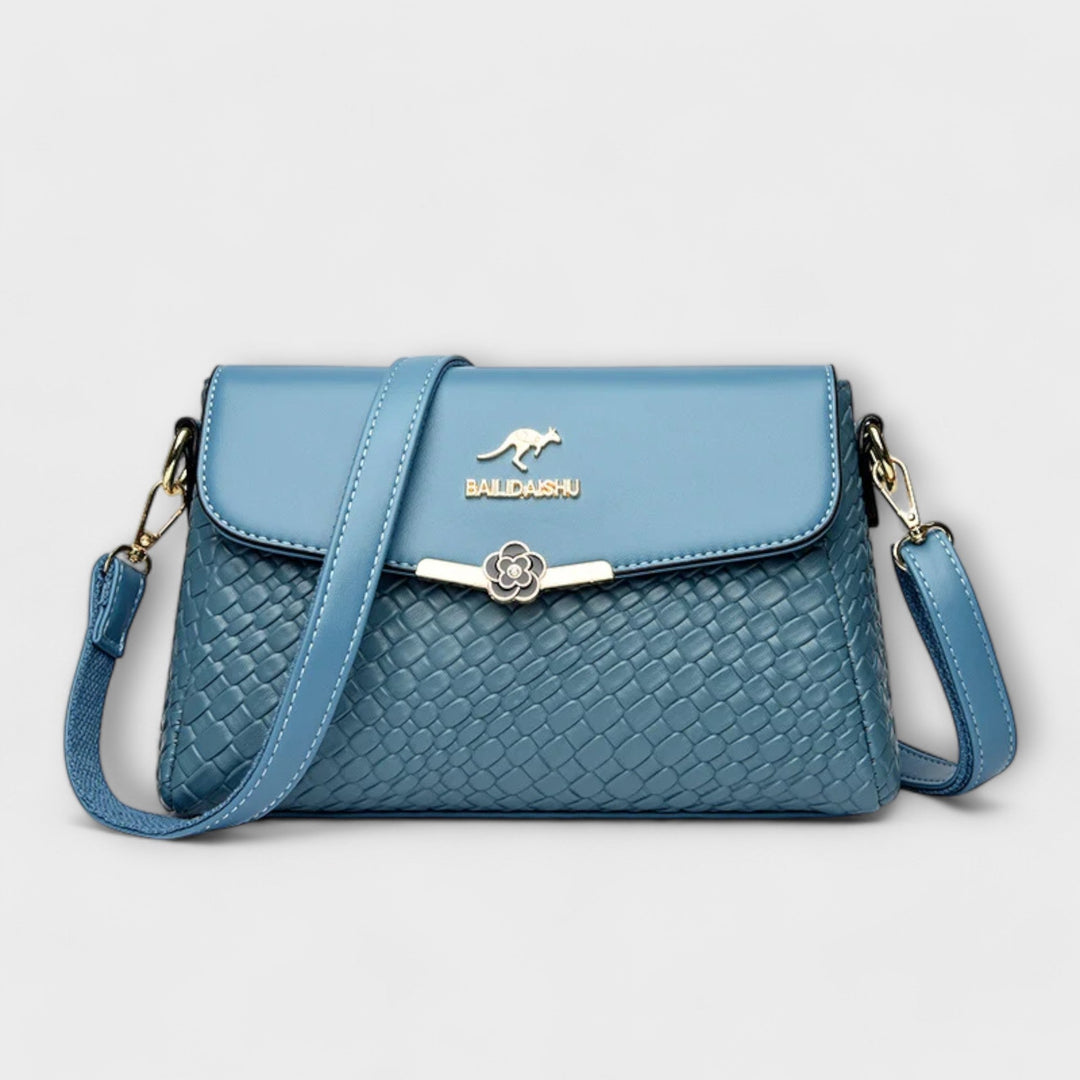 Luxurious Shoulder Bag with Versatility and Style