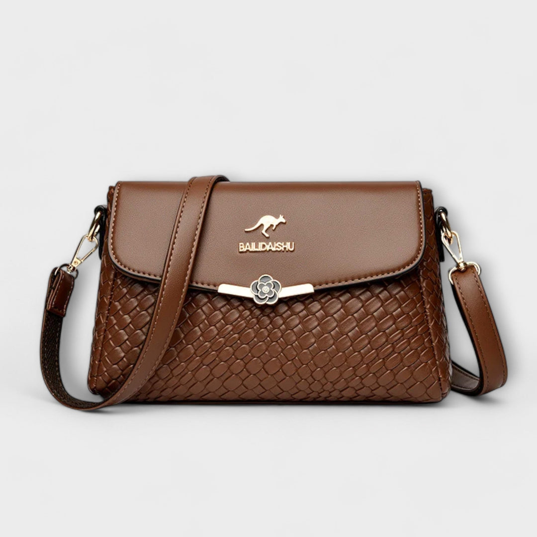 Luxurious Shoulder Bag with Versatility and Style