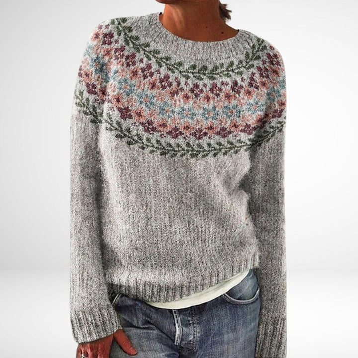 Vivian - Fashionable Pullover Sweater