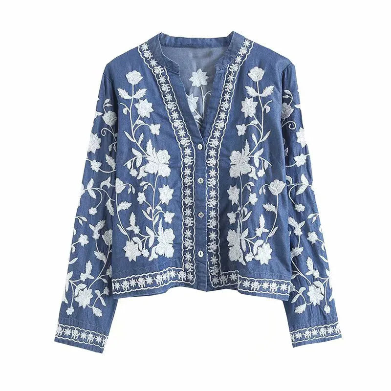 Casey | Elegant vest with refined embroidery