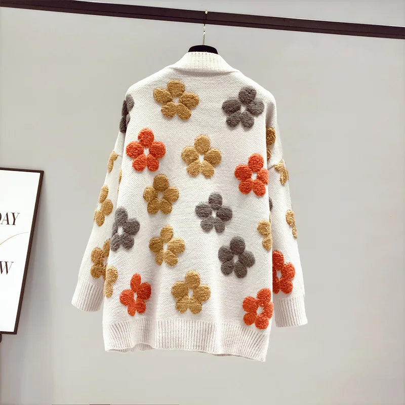 Claudia | Stylish cardigan with floral detail