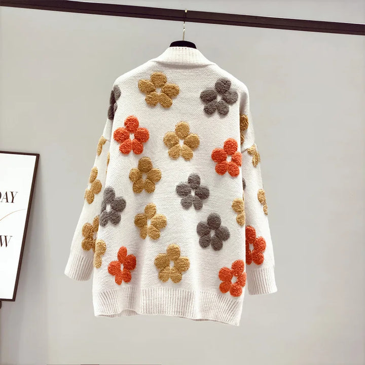 Claudia | Stylish cardigan with floral detail