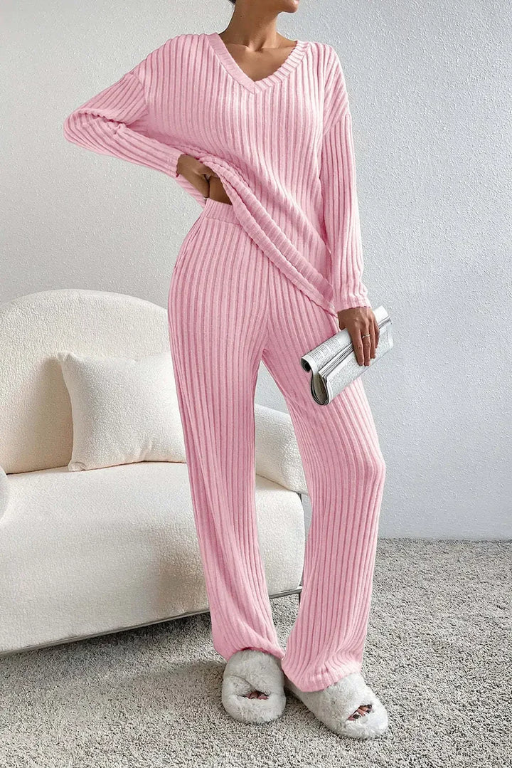 Orletta | Comfortable lounge set with V-neck