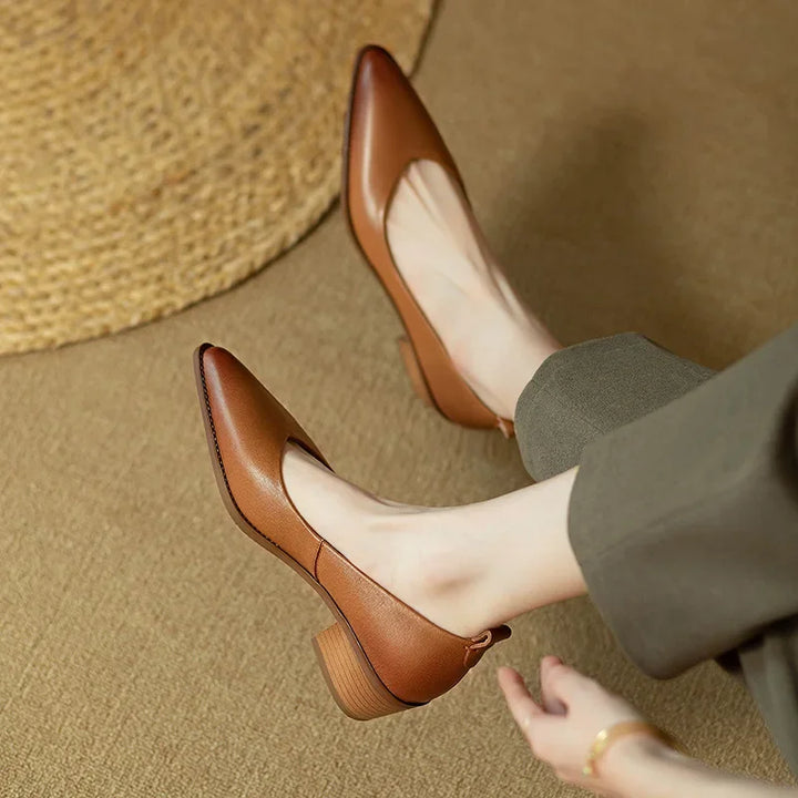 Eva | Helen Classic Pumps